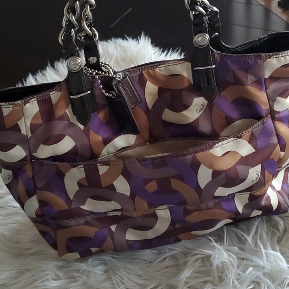 Coach Shoulder Bag - Picture 9 of 10